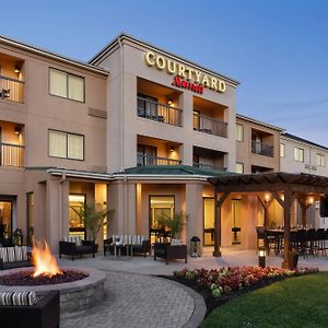 Courtyard Greenville